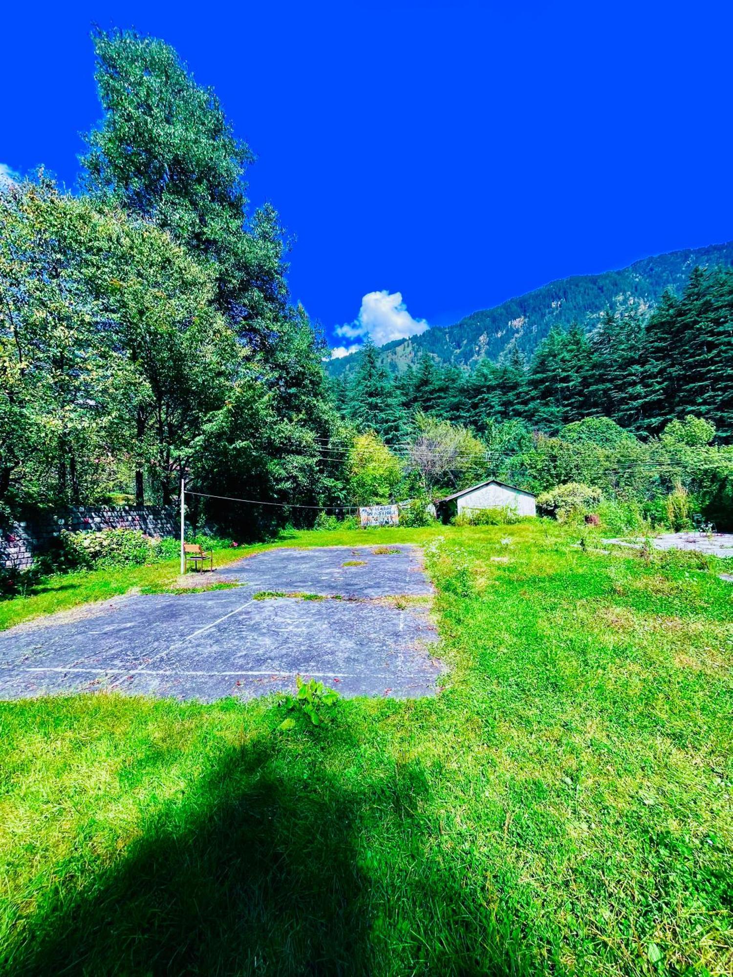 Sagar Resort !! Mountain View ! Luxury Stay ! Family Resort ! Private Parking ! Near Mall Road Manali  Bagian luar foto
