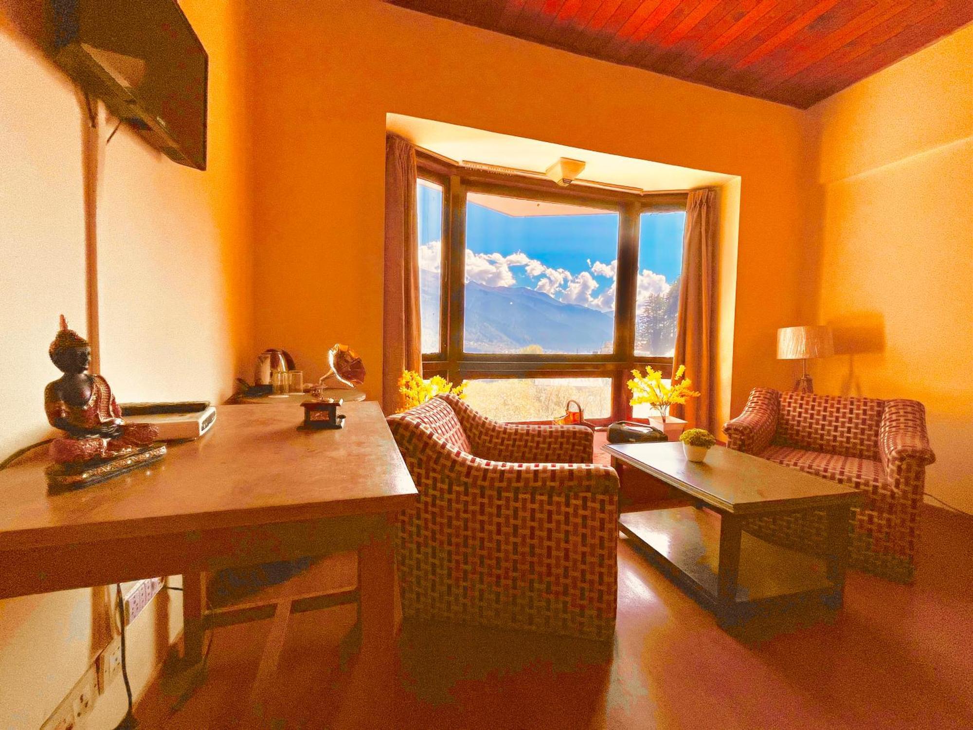 Sagar Resort !! Mountain View ! Luxury Stay ! Family Resort ! Private Parking ! Near Mall Road Manali  Bagian luar foto