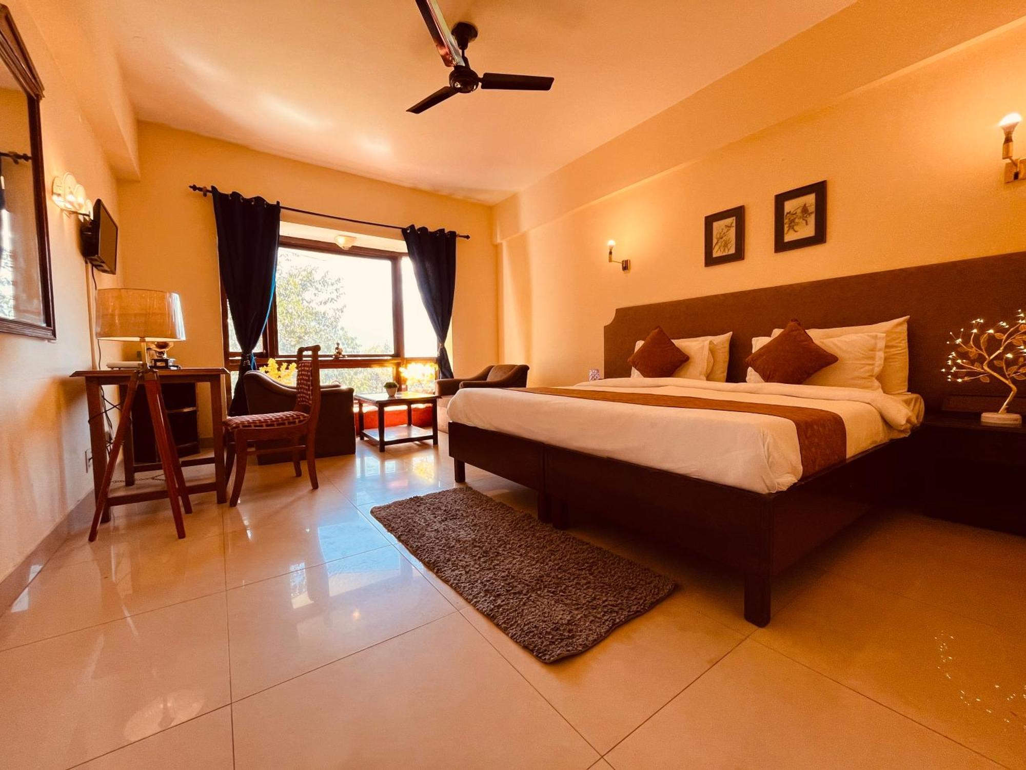 Sagar Resort !! Mountain View ! Luxury Stay ! Family Resort ! Private Parking ! Near Mall Road Manali  Bagian luar foto