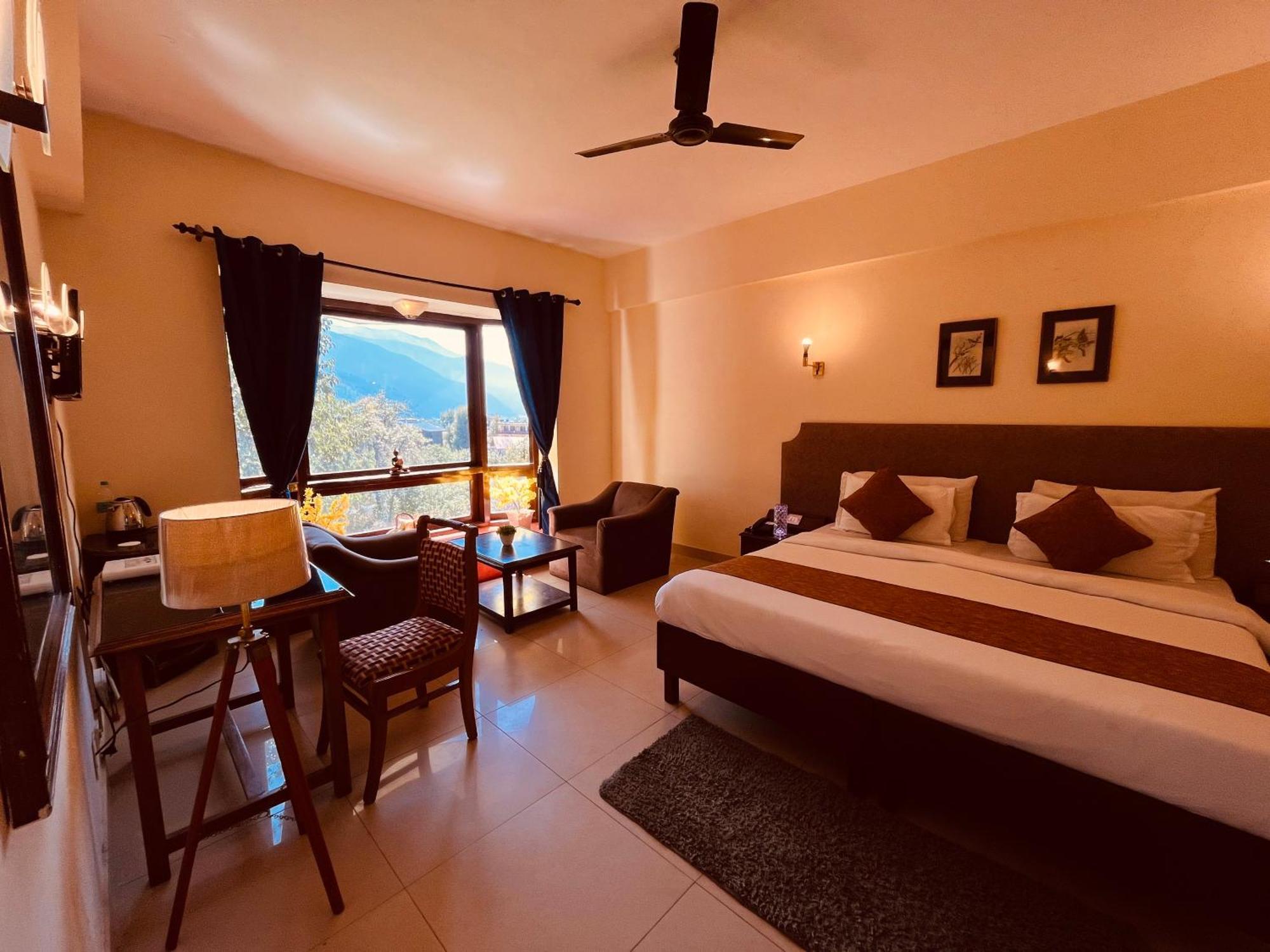 Sagar Resort !! Mountain View ! Luxury Stay ! Family Resort ! Private Parking ! Near Mall Road Manali  Bagian luar foto
